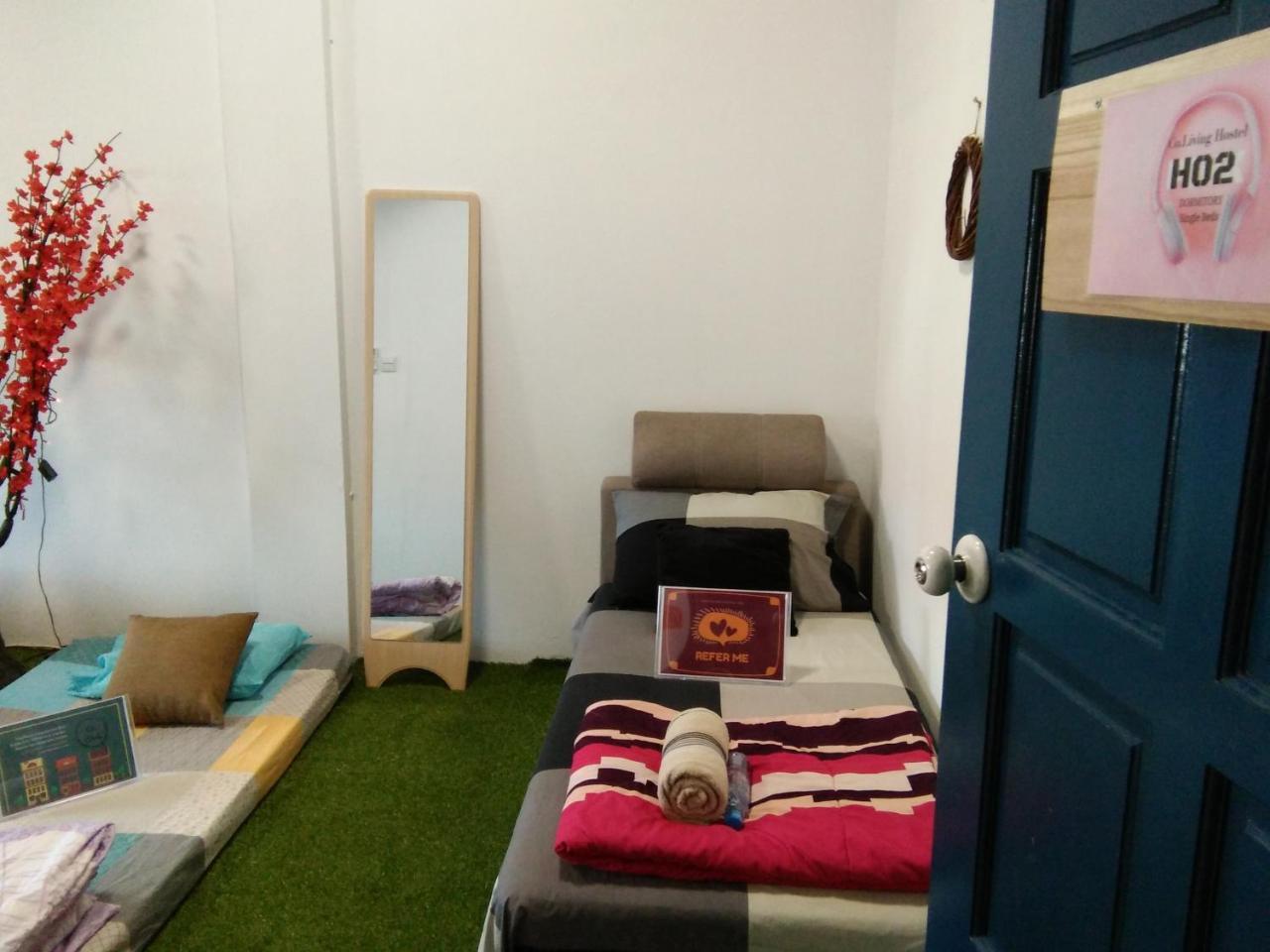 Co.Living Hostel バンダル スリ ブガワン エクステリア 写真