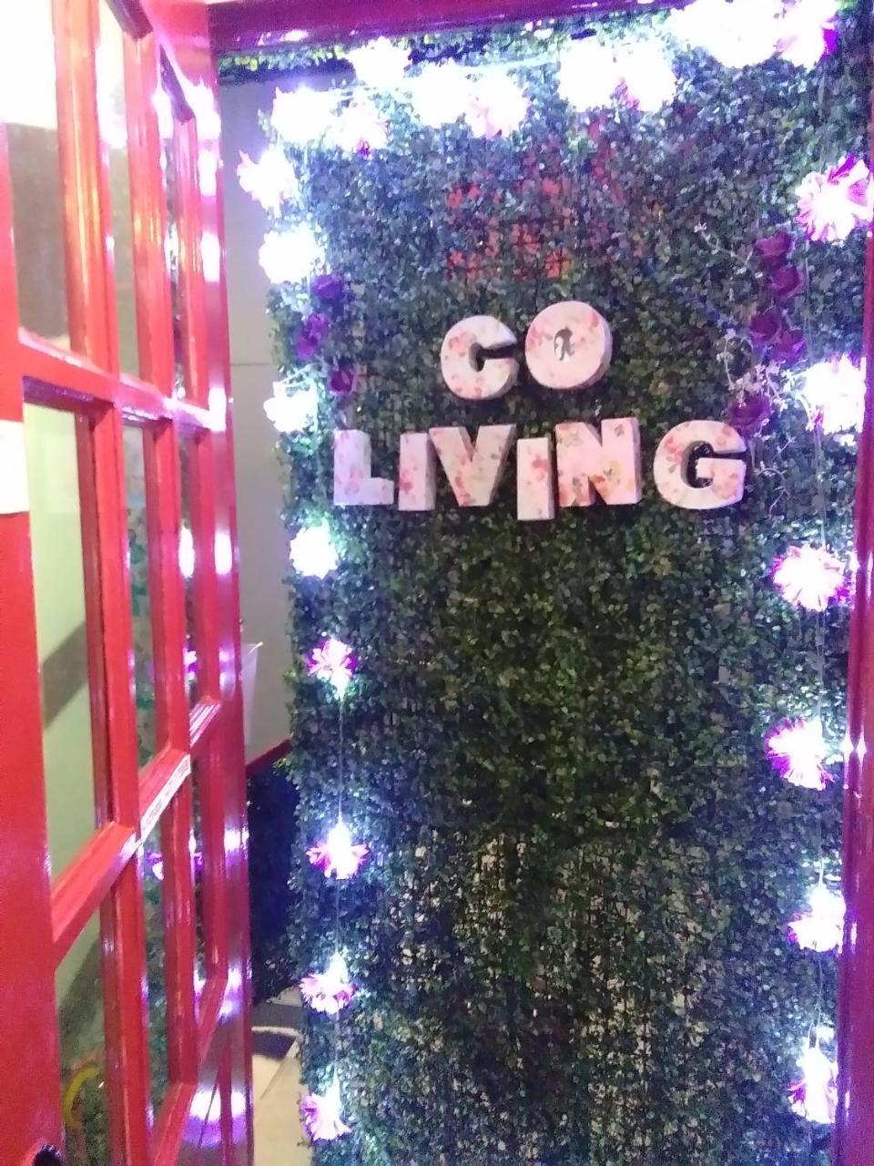 Co.Living Hostel バンダル スリ ブガワン エクステリア 写真