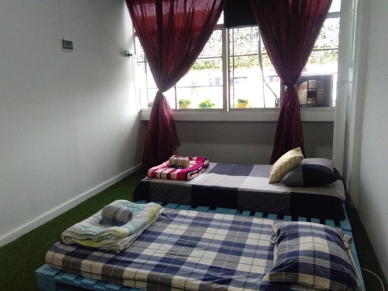 Co.Living Hostel バンダル スリ ブガワン エクステリア 写真