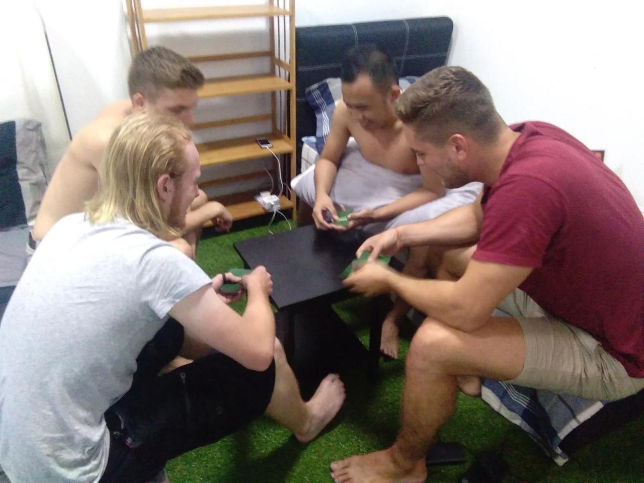 Co.Living Hostel バンダル スリ ブガワン エクステリア 写真