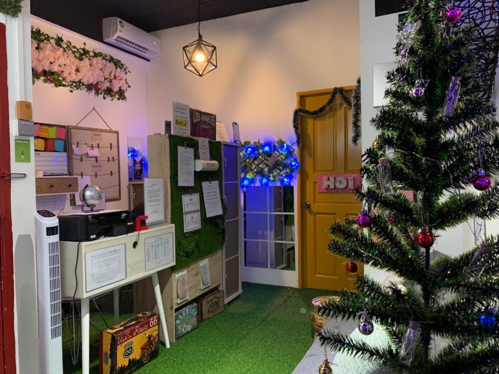 Co.Living Hostel バンダル スリ ブガワン エクステリア 写真