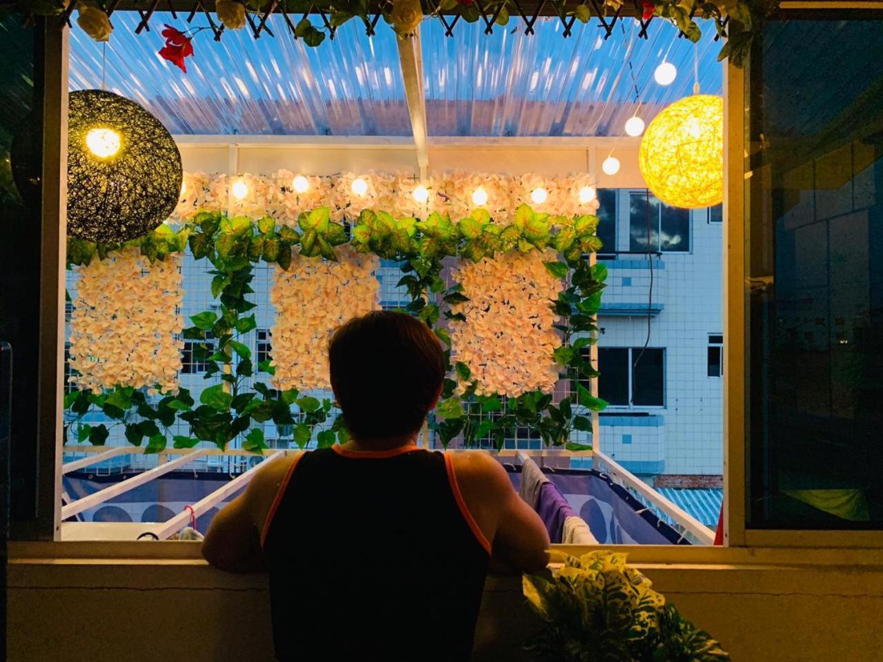 Co.Living Hostel バンダル スリ ブガワン エクステリア 写真